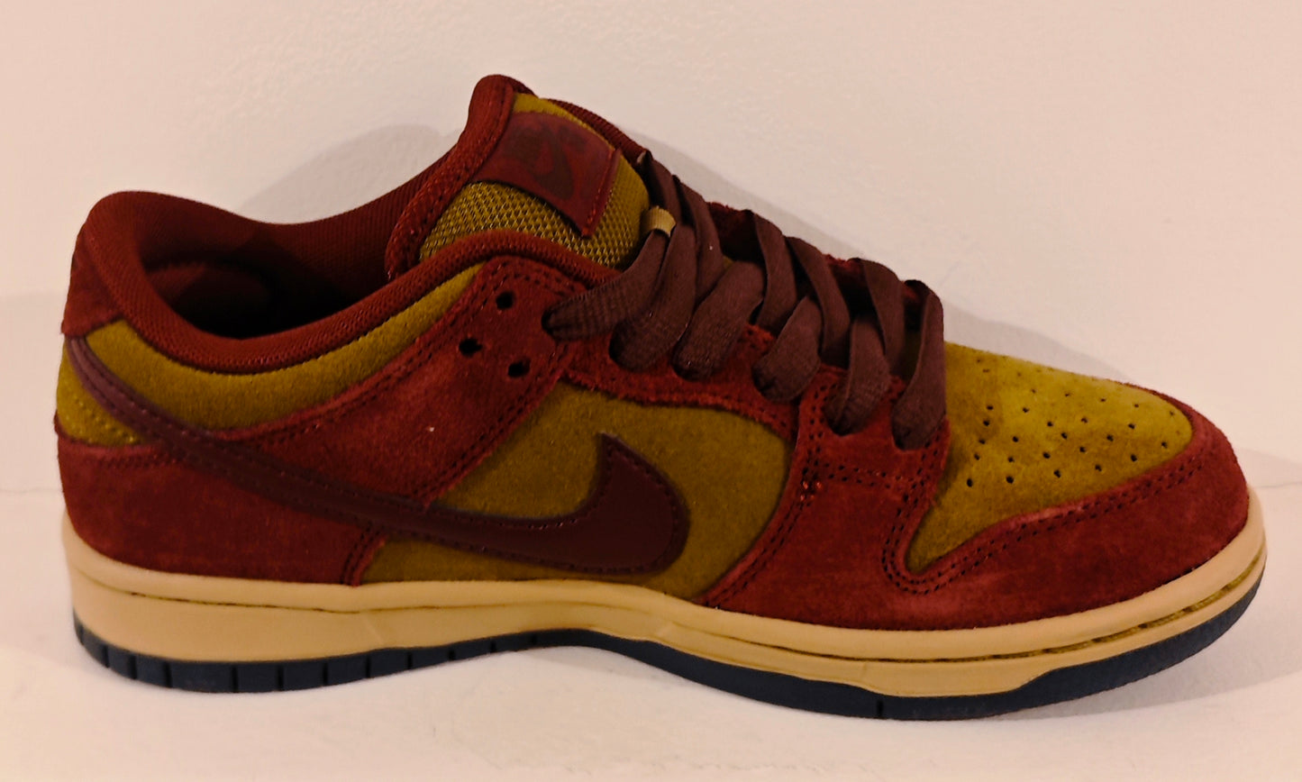 NIKE SB DUNK LOW PRO