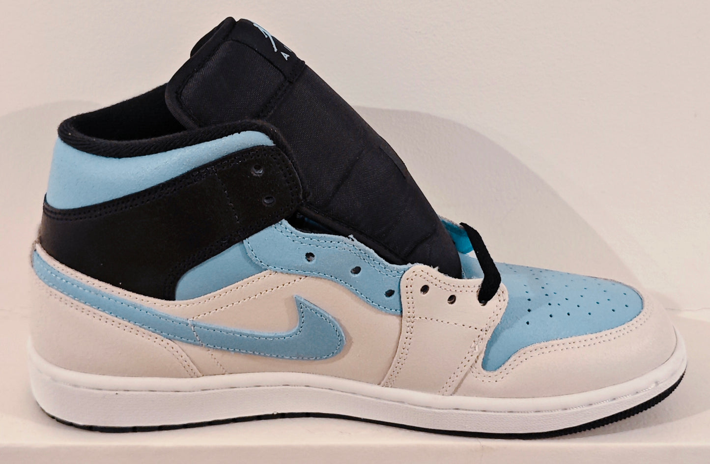 AIR JORDAN 1 MID SE