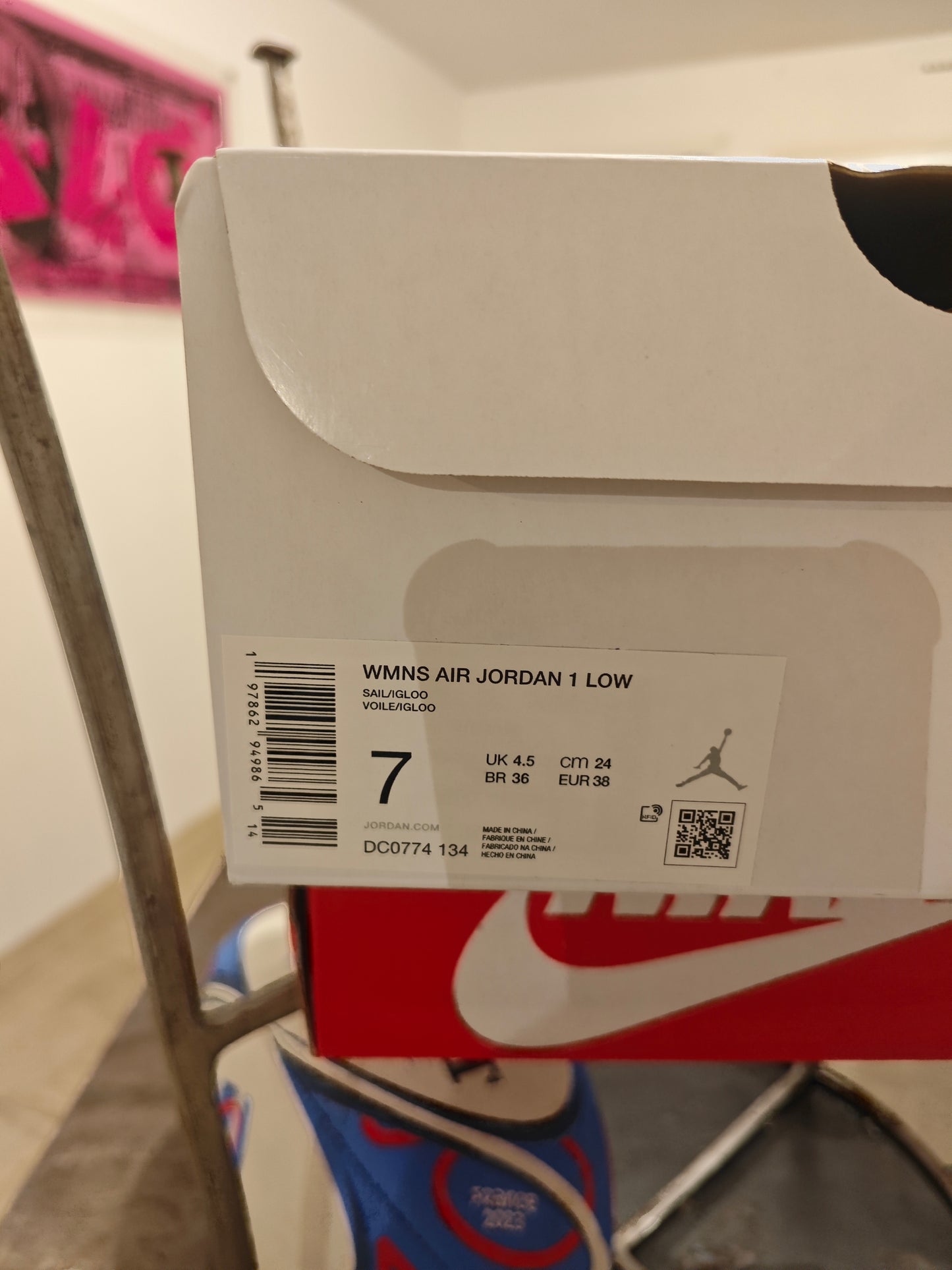 JORDAN 1 MID