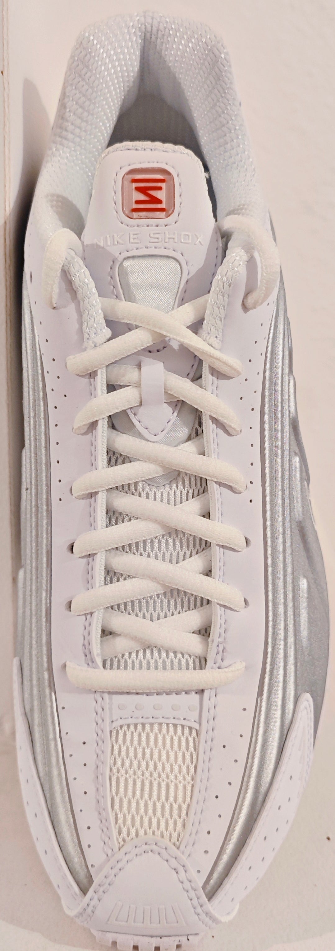 NIKE SHOW R4 SILVER